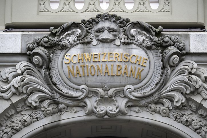 Dans la foulée de la baisse des taux opérée par la Banque nationale suisse (BNS), les taux hypothécaires se sont quelque peu relâchés (archives). © KEYSTONE/ANTHONY ANEX