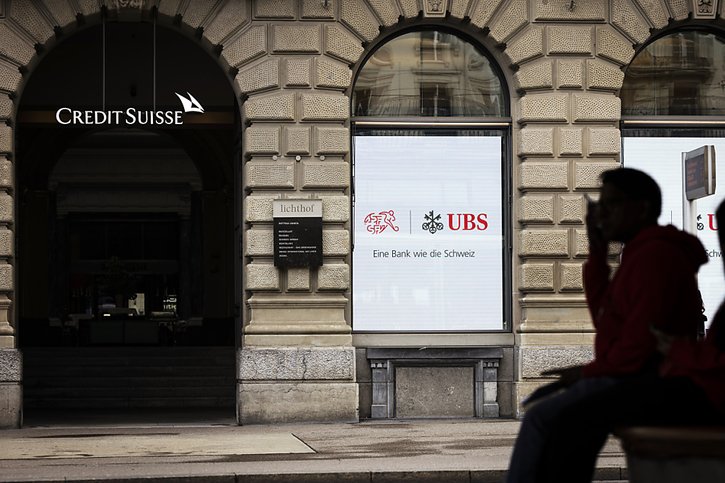 UBS, fusionnée avec Credit Suisse, est désormais puissante, voire dominante sur le marché, selon Monsieur Prix (archives). © KEYSTONE/MICHAEL BUHOLZER