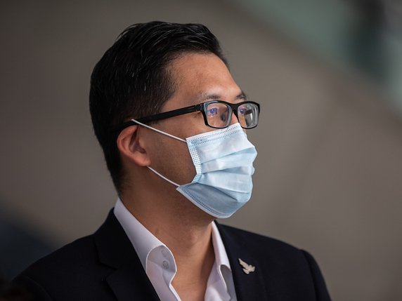 L'ancien parlementaire pro-démocratie Lam Cheuk Ting est l'une des nombreuses personnes qui ont été arrêtées mercredi à Hong Kong (archives). © KEYSTONE/EPA/JEROME FAVRE