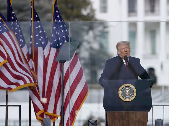 "Si Mike Pence fait la bonne chose, nous gagnons l'élection", a lancé le président sortant devant une foule de partisans réunis à Washington. © KEYSTONE/AP/Jacquelyn Martin