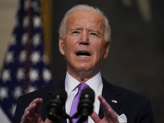 Joe Biden est bien plus populaire que Donald Trump (archives). © KEYSTONE/AP/Evan Vucci