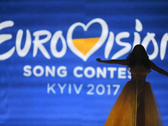 La chanteuse grecque Elena Tsagrinou a été accusée de "louer Satan, lui dédier sa vie et l'aimer" (cliché symbolique/Keystone archives). © KEYSTONE/AP/EFREM LUKATSKY