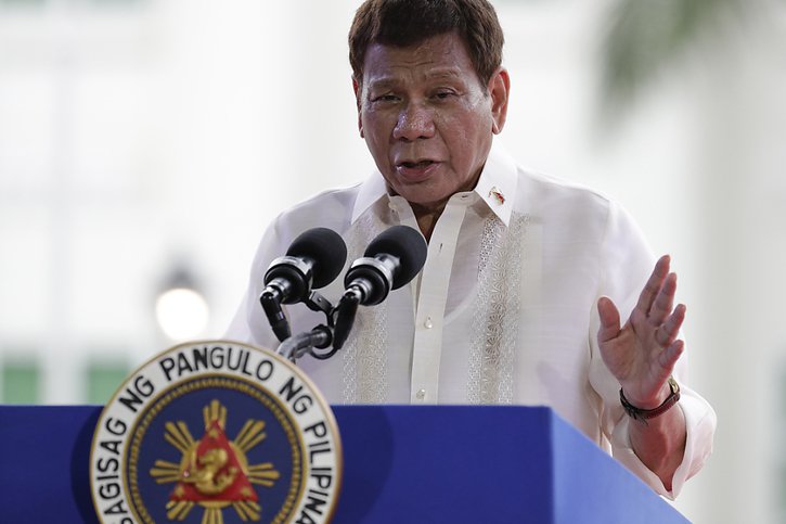 Le président philippin Rodrigo Duterte avait été élu en 2016 après une campagne sécuritaire outrancière, promettant d'éradiquer le trafic de drogue en faisant abattre des dizaines de milliers de délinquants (archives). © KEYSTONE/AP/Aaron Favila