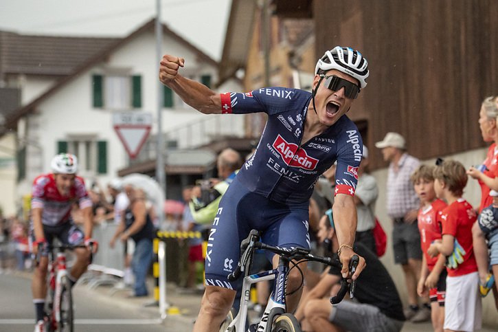 Vainqueur dimanche du Championnat de Suisse à Knutwil devant le Valaisan Simon Pellaud, Silvan Dillier a été retenu pour le Tour de France. © KEYSTONE/URS FLUEELER