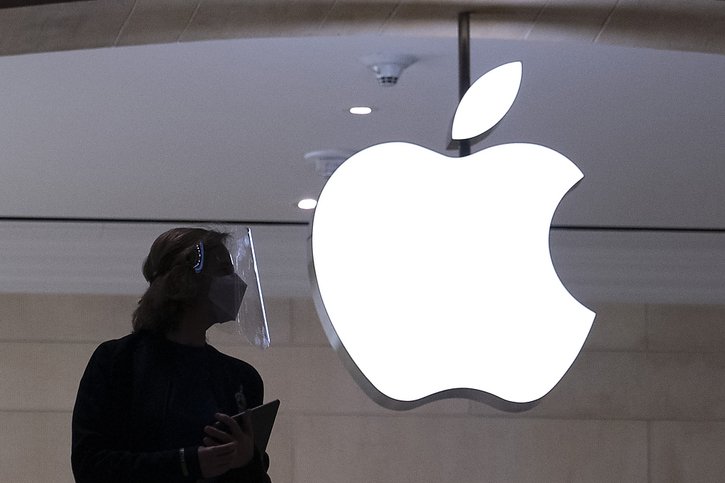 La faille avait été repérée par des chercheurs de Citizen Lab, qui avaient découvert que l'iPhone d'un militant saoudien avait été infecté via iMessage, la messagerie d'Apple (image d'illustration). © KEYSTONE/AP/Mark Lennihan