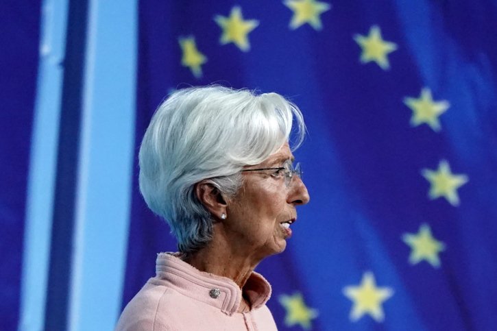 La Banque centrale européenne (BCE), par la voix de sa présidente Christine Lagarde, a annoncé ramener son principal soutien face à la pandémie à un rythme de croisière, tout en gardant son cap monétaire accommodant (archives). © KEYSTONE/EPA/RONALD WITTEK