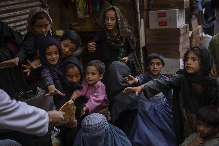 Depuis leur retour au pouvoir le 15 août, les talibans n'ont montré aucune volonté de garantir les droits des femmes, qui ont reçu l'ordre de rester à la maison. © KEYSTONE/AP/Bernat Armangue