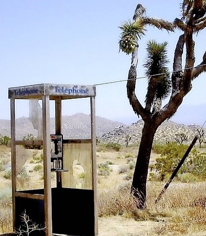 Eric Bulliard dans le désert, où le monde ne tient qu’à un fil