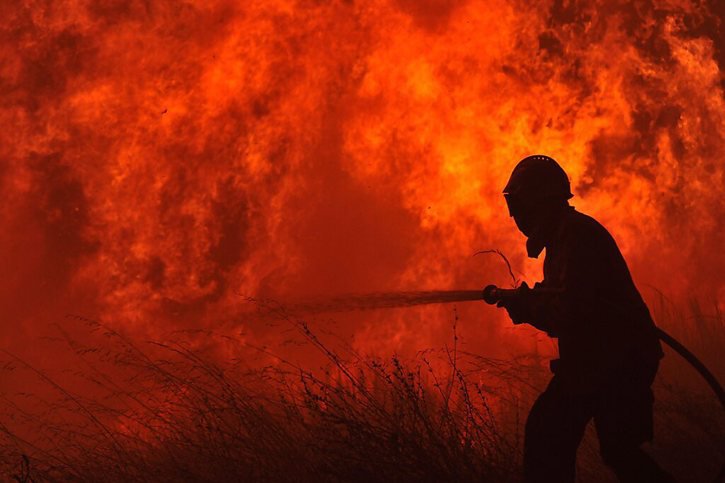 Depuis le début de l'année, quelque 81'000 hectares sont déjà partis en fumée au Portugal, soit la superficie la plus étendue depuis les incendies meurtriers de 2017. © KEYSTONE/EPA/NUNO ANDRE FERREIRA