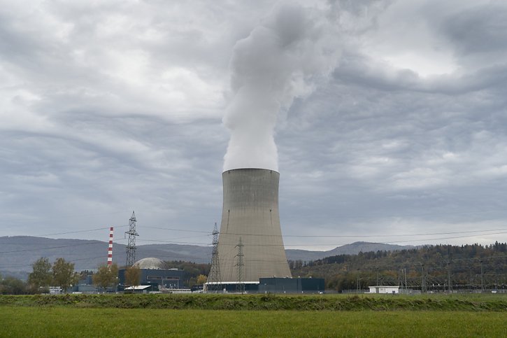 Outre d'énormes dépassements des coûts de construction des nouveaux réacteurs, les coûts de production d'énergie des centrales nucléaires ont beaucoup augmenté (archives). © KEYSTONE/GAETAN BALLY