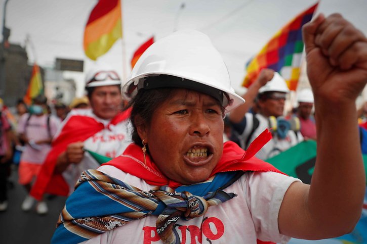 La chute et le remplacement de Pedro Castillo ont provoqué une vague de manifestations à travers le pays (archives). © KEYSTONE/EPA EFE/PAOLO AGUILAR
