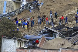 Sept morts et 62 disparus dans un glissement de terrain