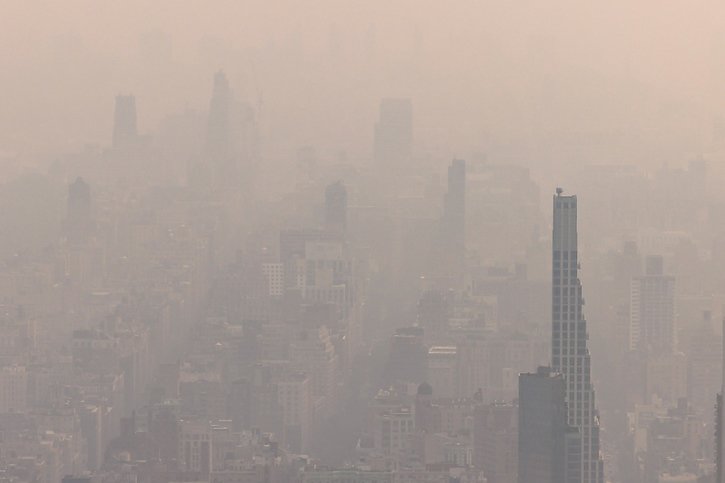 Les conséquences des incendies au Canada se font sentir jusqu'à Manhattan à New York. © KEYSTONE/EPA/JUSTIN LANE