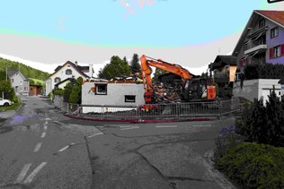 Trois immeubles démolis pour éteindre un incendie à Bichwil SG