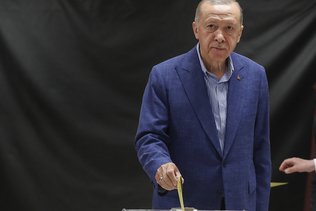 Erdogan revendique la victoire et reste le maître de la Turquie