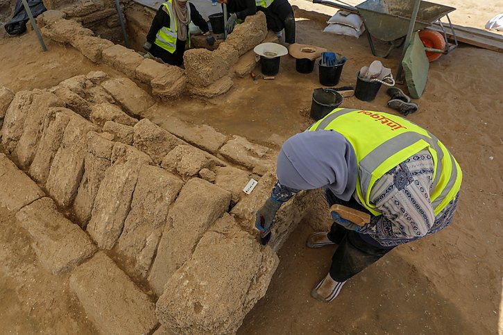 A Gaza, de nouvelles tombes ont été mises à jour dans un cimetière romain datant de la période entre le premier siècle avant JC et le IIe siècle après JC. © KEYSTONE/EPA/MOHAMMED SABER