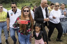 Berset rend visite à d'anciens guérilleros en Colombie