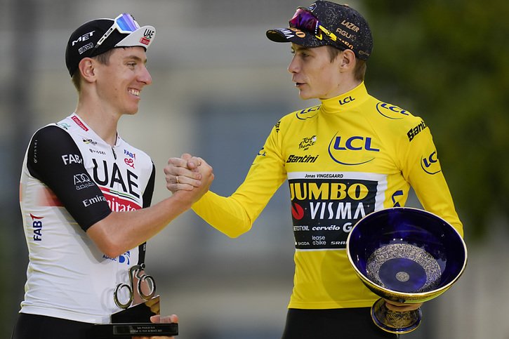 Jonas Vingegaard, à droite, et Tadej Pogacar domineront-ils également le Tour de France 2024 ? © KEYSTONE/AP/THIBAULT CAMUS