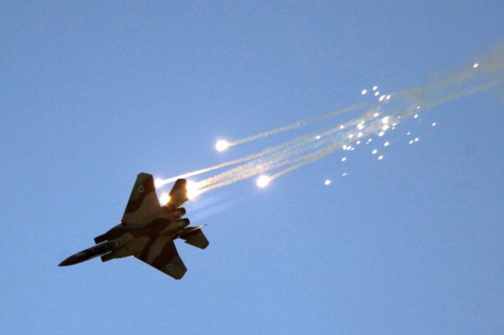 Selon l'armée israélienne, ses avions de chasse ont bombardé des "infrastructures terroristes en Syrie" (archives). © KEYSTONE/EPA/JIM HOLLANDER