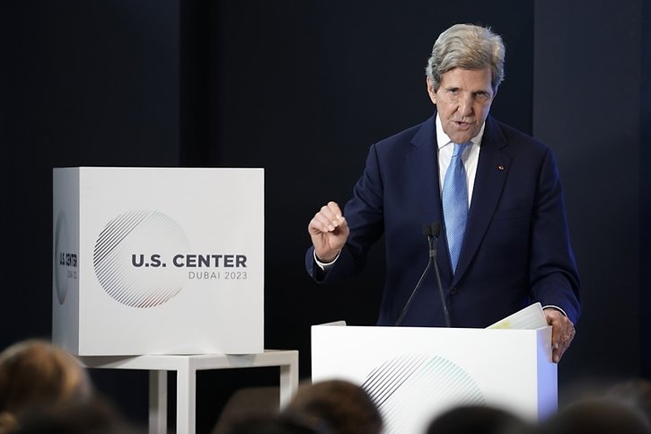 "Nous savons par la science, la réalité des faits et des preuves qu'on ne peut pas atteindre la neutralité carbone d'ici 2050 sans nucléaire", a affirmé l'émissaire américain pour le climat, John Kerry. © KEYSTONE/AP/Joshua A. Bickel