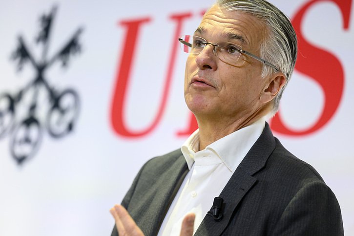 Le patron d'UBS, Sergio Ermotti a gagné 1,8 million de plus que son prédécesseur l'an dernier. © KEYSTONE/LAURENT GILLIERON