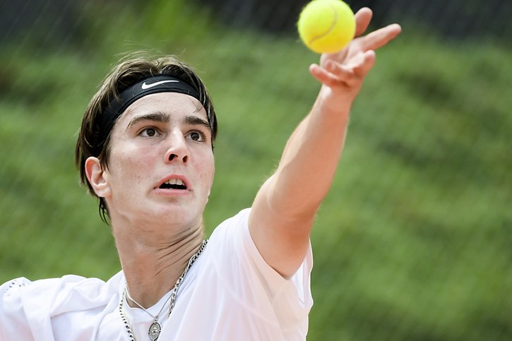 Kilian Felldbausch: un nouveau coup d'arret pour le grand espoir du tennis suisse. © KEYSTONE/JEAN-CHRISTOPHE BOTT