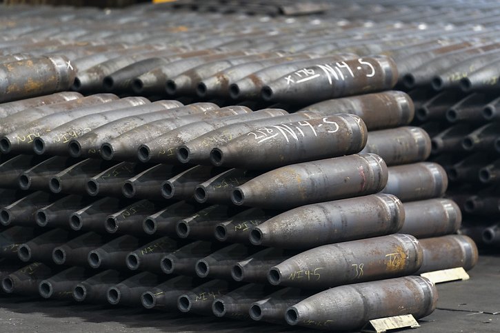 L'Ukraine manque de munitions pour repousser les assauts des troupes russes (archives). © KEYSTONE/AP/MATT ROURKE