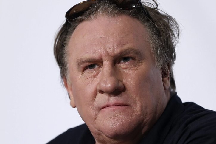 Gérard Depardieu, 75 ans, avait été mis en examen en décembre 2020 après une plainte de la comédienne Charlotte Arnould (archives). © KEYSTONE/EPA POOL/GUILLAUME HORCAJUELO